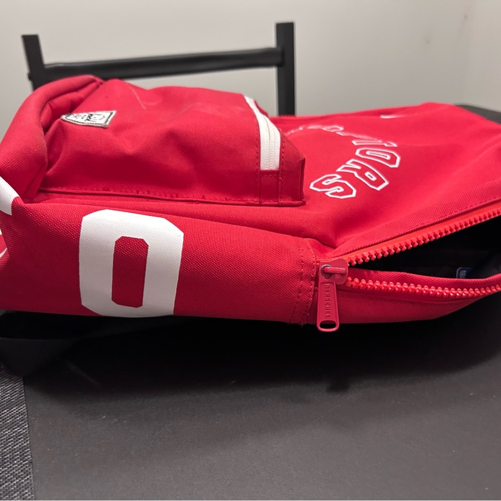 Red Herschel Raptors Backpack - Picture 7 of 8